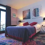 Domaine De La Corniche 4* Rolleboise