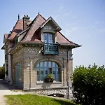 Отель Domaine De La Corniche Rolleboise