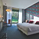Domaine De La Corniche 4*
