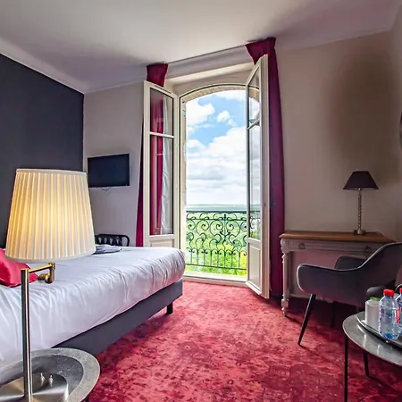 Domaine De La Corniche 4* Rolleboise