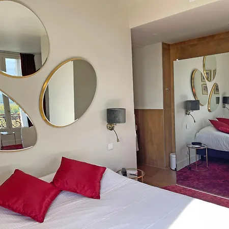 Domaine De La Corniche 4* Rolleboise