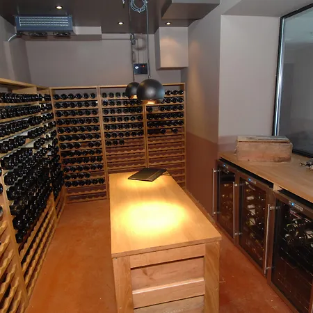 Domaine De La Corniche Rolleboise