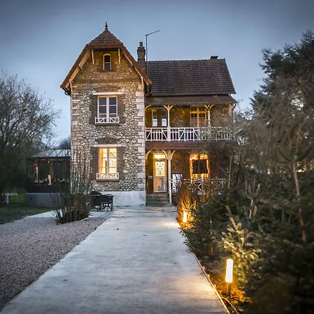 Domaine De La Corniche Rolleboise