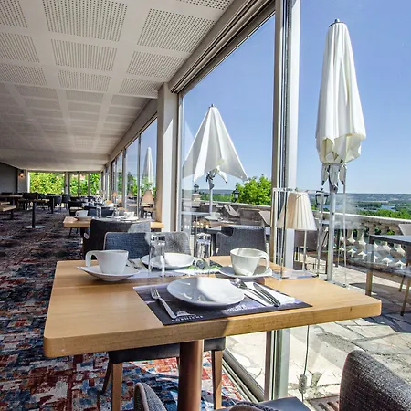 Domaine De La Corniche 4*