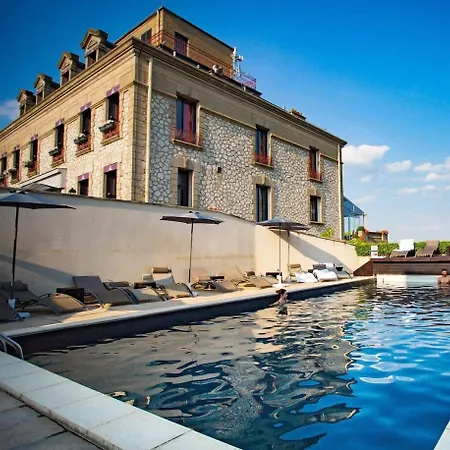 Domaine De La Corniche 4*