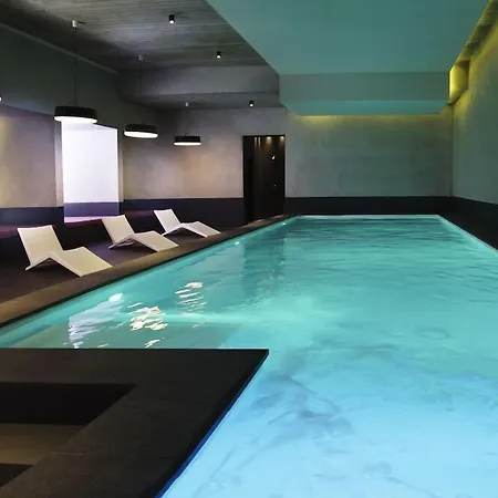 Domaine De La Corniche Hotel 4*