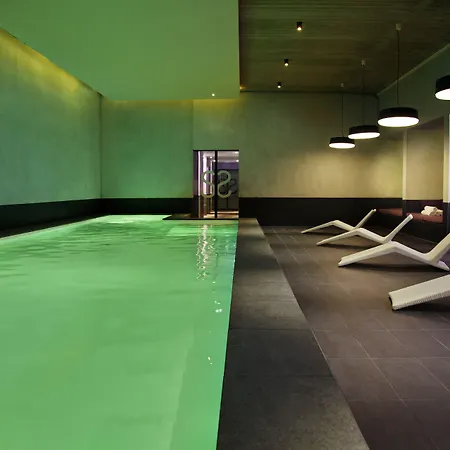 Domaine De La Corniche Hotel 4*