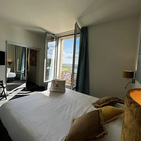 Domaine De La Corniche Hotel
