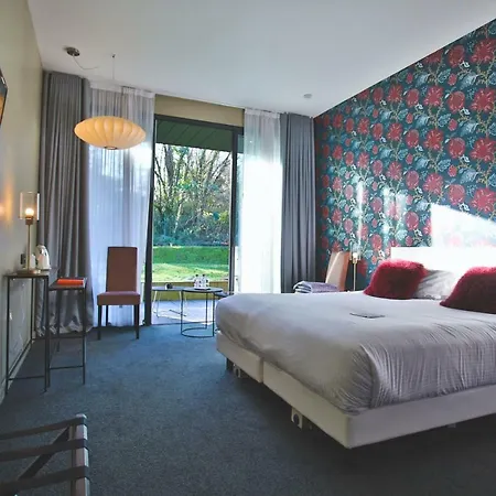 Domaine De La Corniche 4*