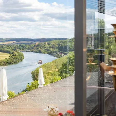 Domaine De La Corniche Hotel Rolleboise