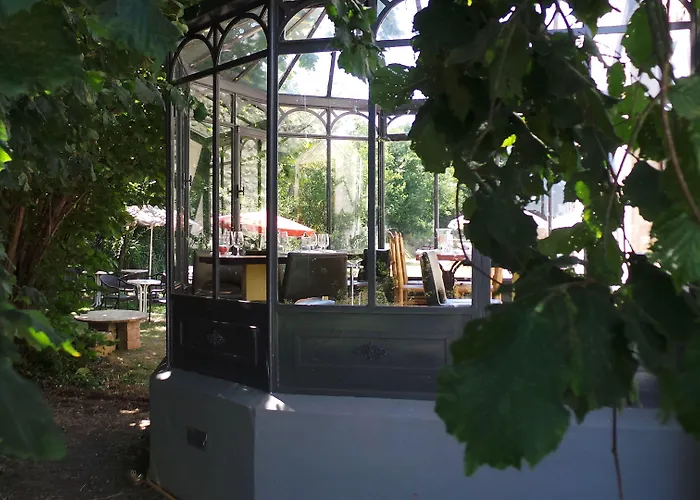 Domaine De La Corniche Rolleboise