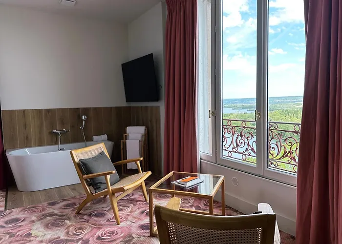 Domaine De La Corniche 4*