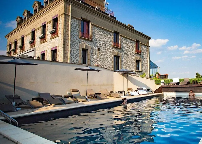 Domaine De La Corniche 4*