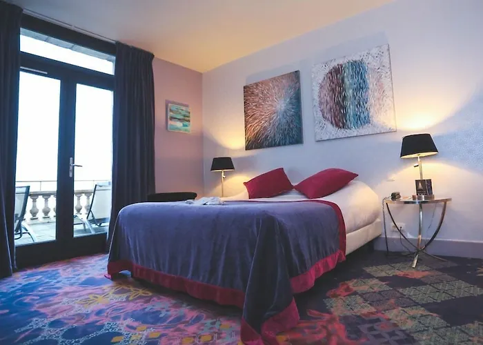 Domaine De La Corniche 4* Rolleboise