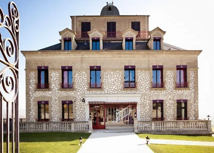 Hotel Domaine De La Corniche Rolleboise