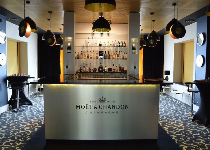 Hotell Domaine De La Corniche 4*
